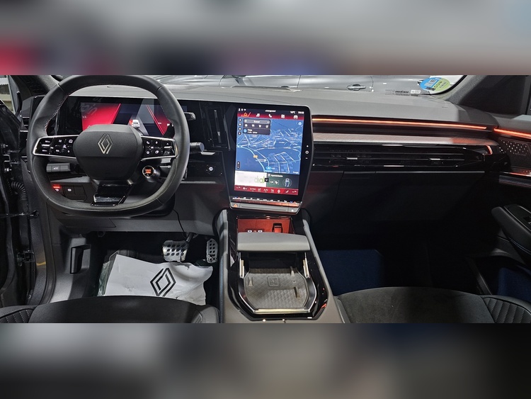 Renault RAFALE ESPIRIT ALPINE E- TECH 200 foto 12