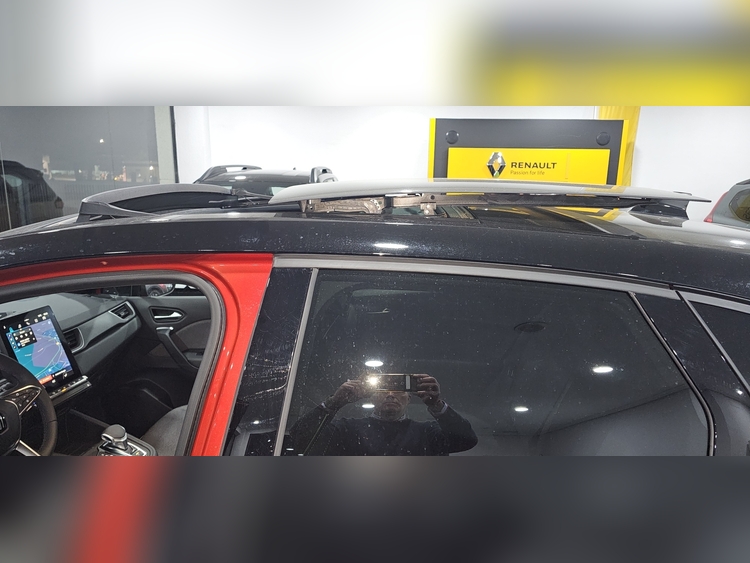 Renault Captur E- TECH TECNO 145CV foto 3