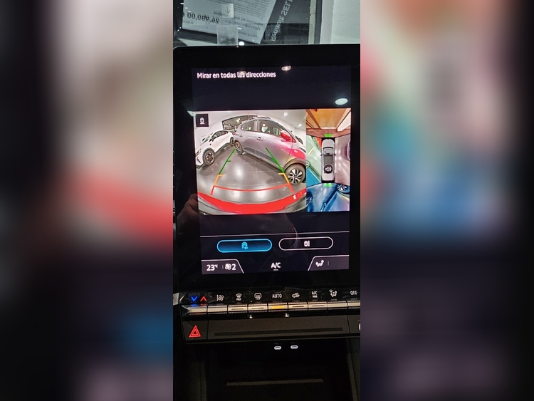 Renault Captur E- TECH TECNO 145CV foto 17