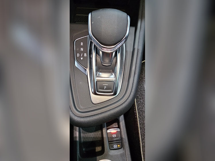 Renault Captur E- TECH TECNO 145CV foto 18